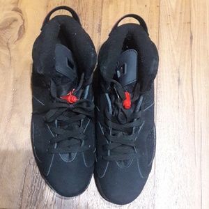 Nike Air Jordans Retro 6  Size 11